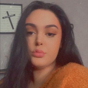 Meet your Posher, Francesca